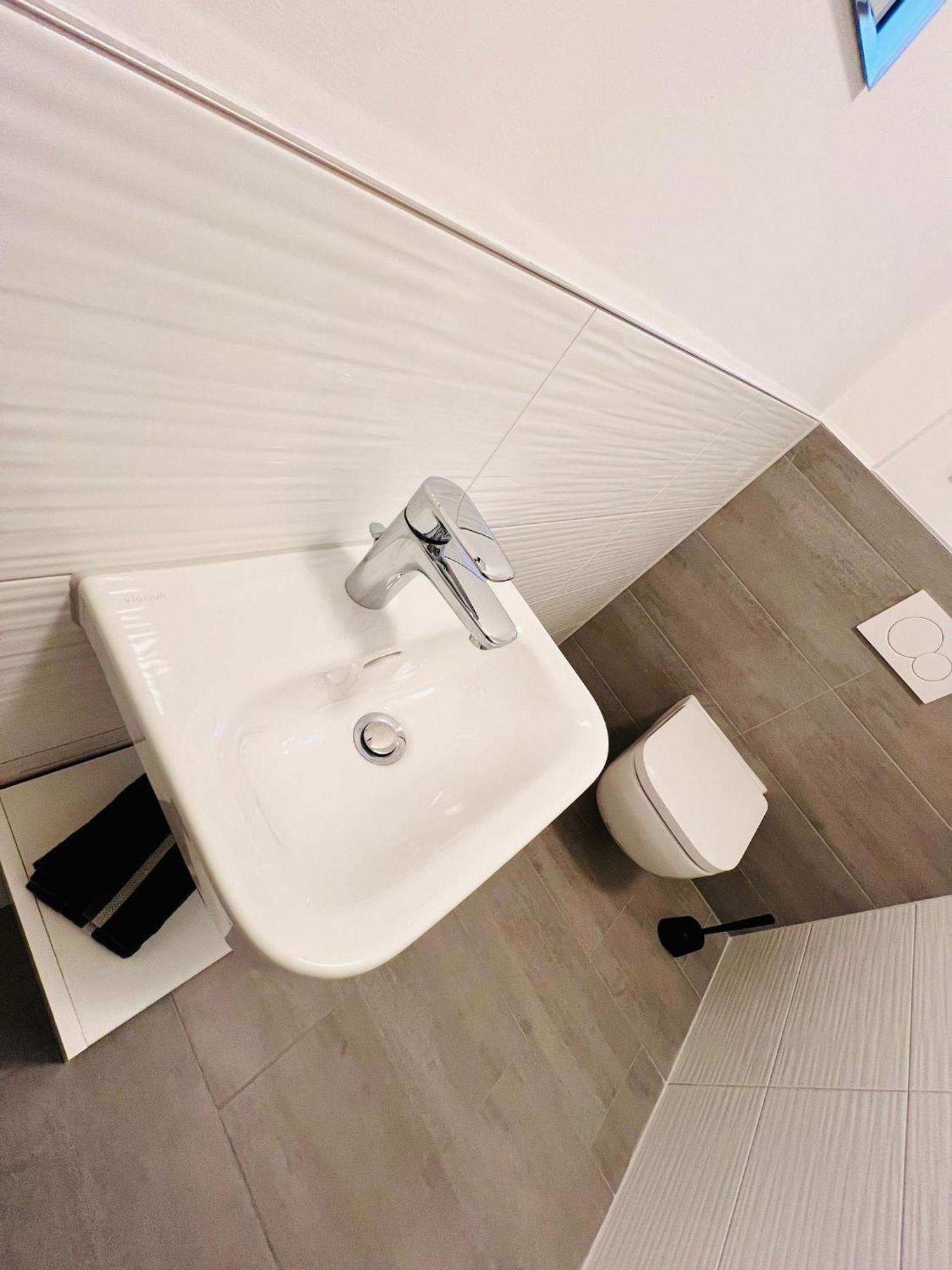Weikersheim Penthouse Apartment Bagian luar foto