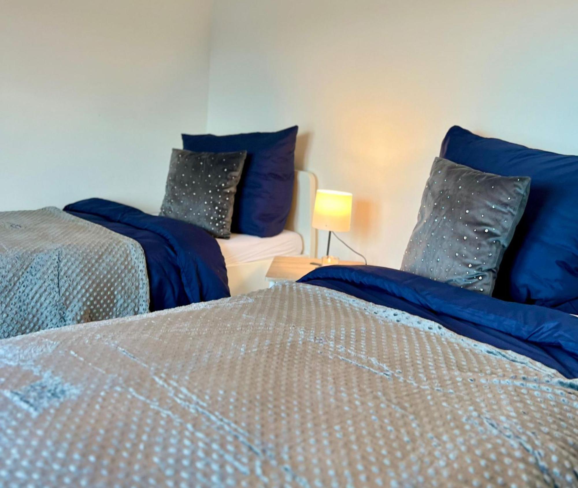 Weikersheim Penthouse Apartment Bagian luar foto